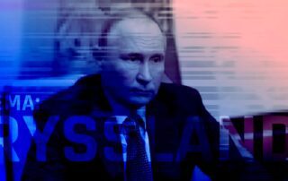 Putin sitter ner. Längst ner på bilden står det: Tema Ryssland